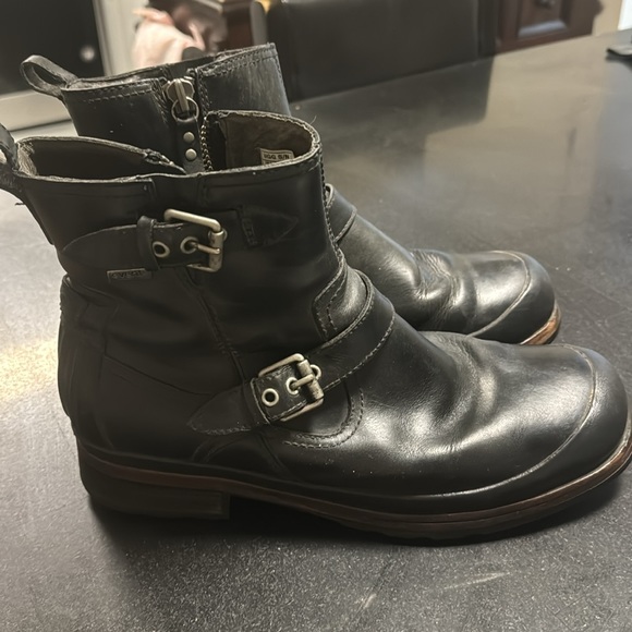 Alston Black boots / UGGS main image 9